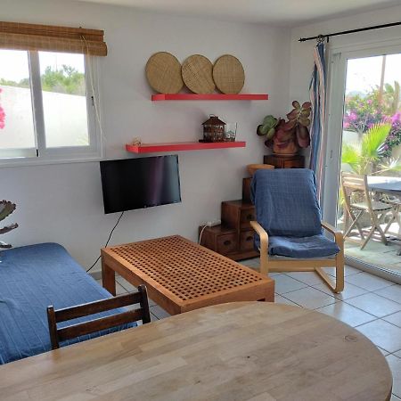 Beautiful Small Bungalow, Amazing Views And Garden Famara Extérieur photo