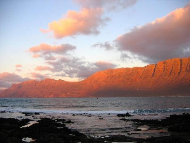 Beautiful Small Bungalow, Amazing Views And Garden Famara Extérieur photo