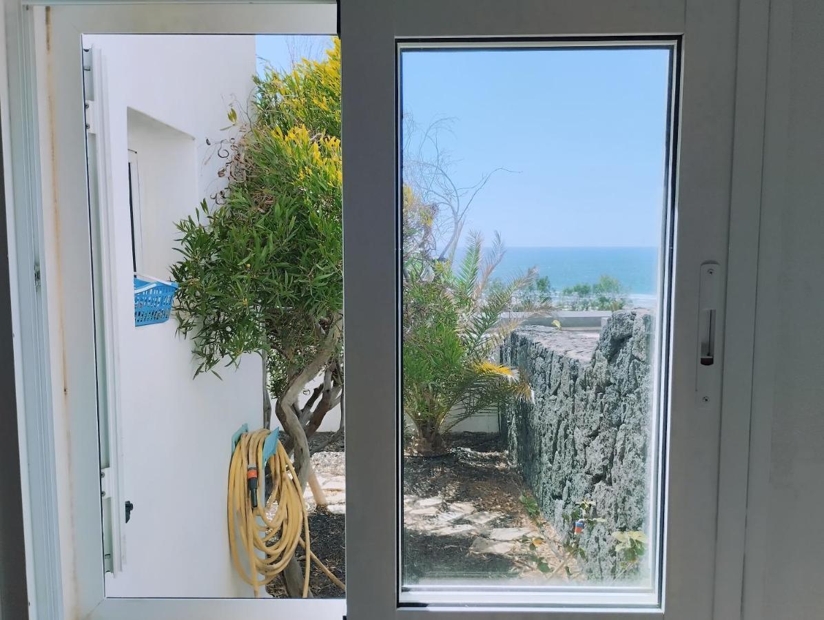 Beautiful Small Bungalow, Amazing Views And Garden Famara Extérieur photo